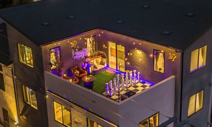 Morena Apartment | Wonderland Penthouse Apart w/Garden Oasis Sunsets
