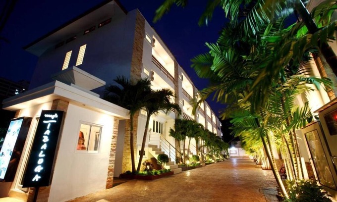North Pattaya Villa | Wongamat 4-Bedroom Pool Villa in Pattaya