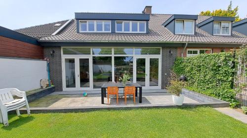 Born House | Woning in Born