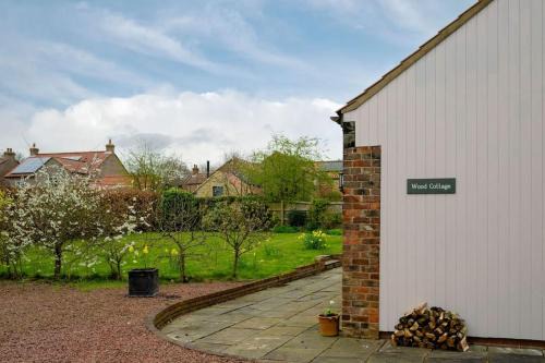 Thornton-le-clay House | Wood Cottage