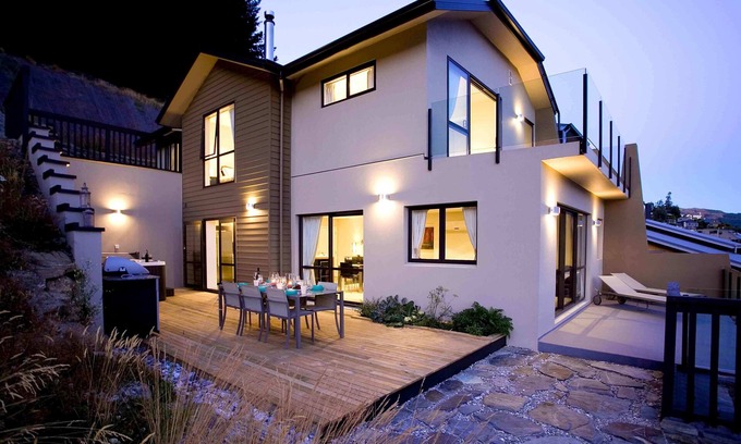 Queenstown House | Wood Haven