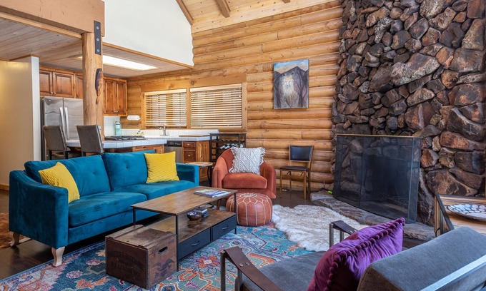 Ketchum Cabin | Wood River Cabin - New Listing! Pet Friendly & Walking Distance to River Run