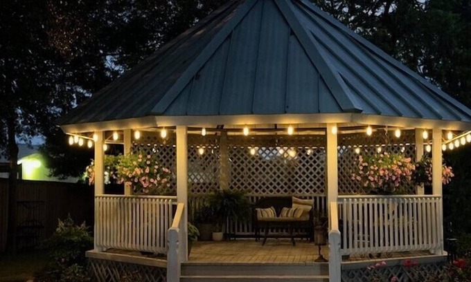Madisonville Hotel | Woodbine Inn and Restaurant
