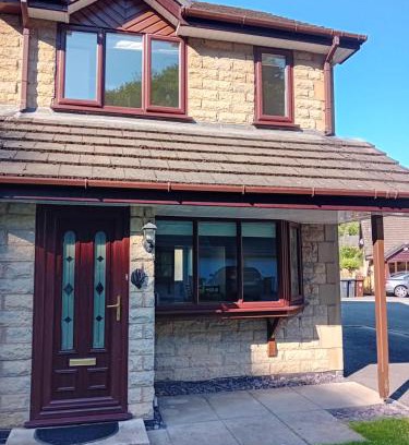 High Peak House | "Woodbrook" 2 Bedroom House