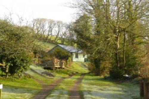 Burgh Island Ski Chalet | Woodcutters Lodge set in a secluded valley near Bantham