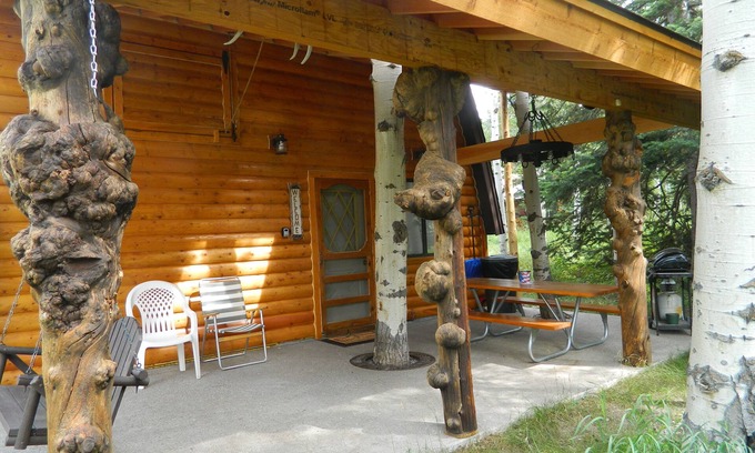 Lazy Acres House | Wooded Bliss Two - Great duplex just 8 miles from Yellowstone National Park!