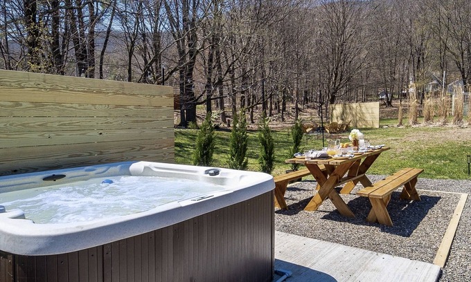 West Saugerties Other | Wooded Catskills Farmhouse near Woodstock. Hot Tub, Fire Pit, OutdoorMovies&more
