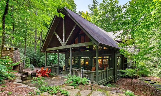 Lake Toxaway House | Wooded Seclusion,Quick Access to Highly Acclaimed Hiking, and the Club.