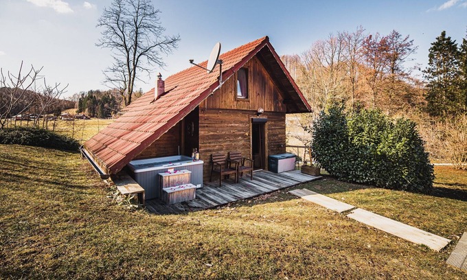 Bostanj Cottage | Wooden cabin Žurej with Hot Tub for 6