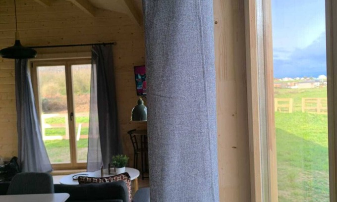 Barreiros Cabin | WOODEN CABIN NEAR THE BEACH