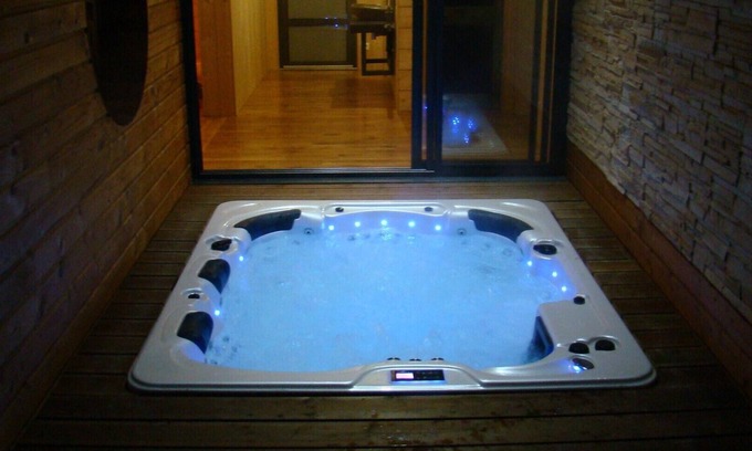 Jurancon Cottage | Wooden cottage 8/15 people pool, sauna, Jacuzzi Jurançon Atlantic Pyrenees