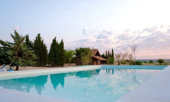 Puebla de Almenara Villa | Wooden House - Ensuite Villa with Shower
