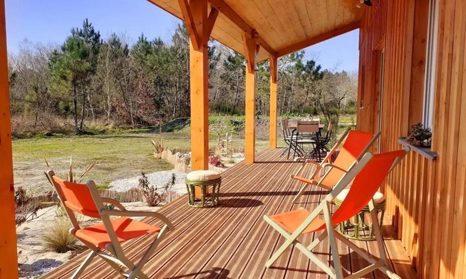 Grayan-Et-L'Hopital House | Wooden house near the ocean