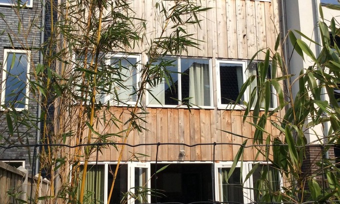 Hilversum House | Wooden house close to Amsterdam, Utrecht, Amersfoort, lakes and nature