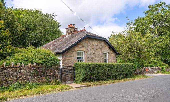 Slyne Cottage | Woodfield Lodge - Rural Cottages with Hot Tub. Dog-friendly