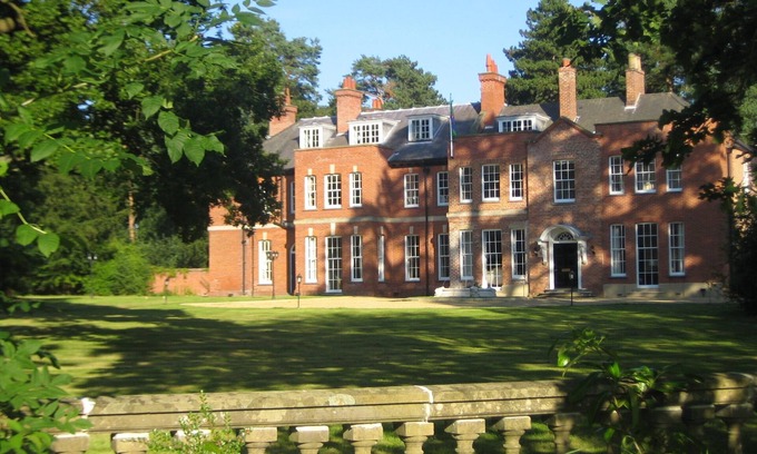 Woodhall Spa House | Woodhall Spa Manor - Stylish Secret escape