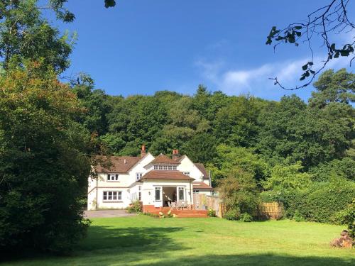 Holmbury St Mary House | Woodhill Cottage