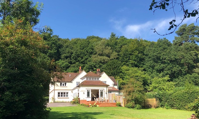 Holmbury St Mary Cottage | WOODHILL COTTAGE, family friendly, with open fire in Holmbury St Mary