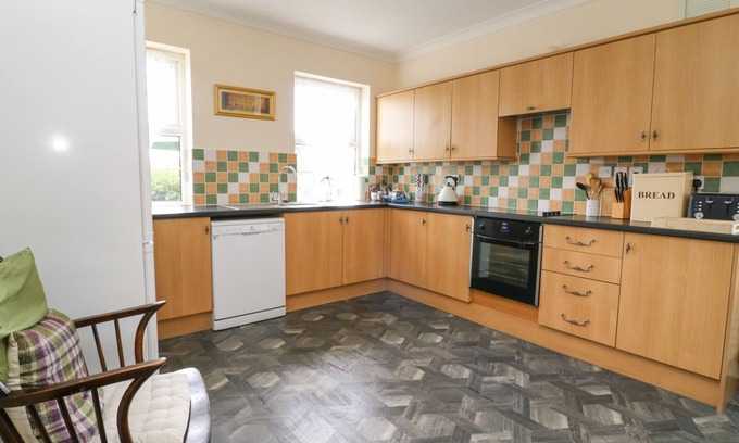 Cottingham Cottage | WOODHILL, pet friendly, country holiday cottage in Cottingham
