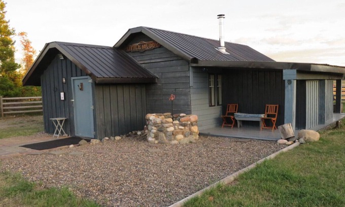 Prince George Cottage | Woodhouse Cottages and Ranch - Corral Cottage