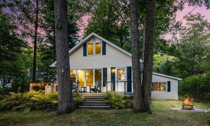 Tiny Cottage | Woodland Beach 4 Season Cottage