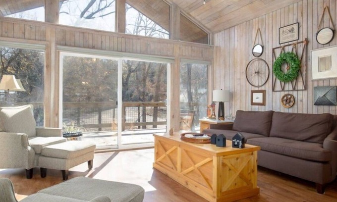 Davis Cabin | Woodland Breeze with Hot Tub
