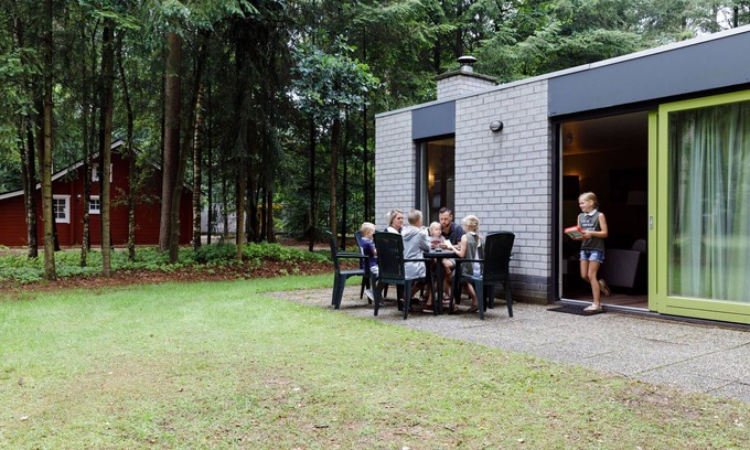 Epe House | Woodland Bungalow w/Pool