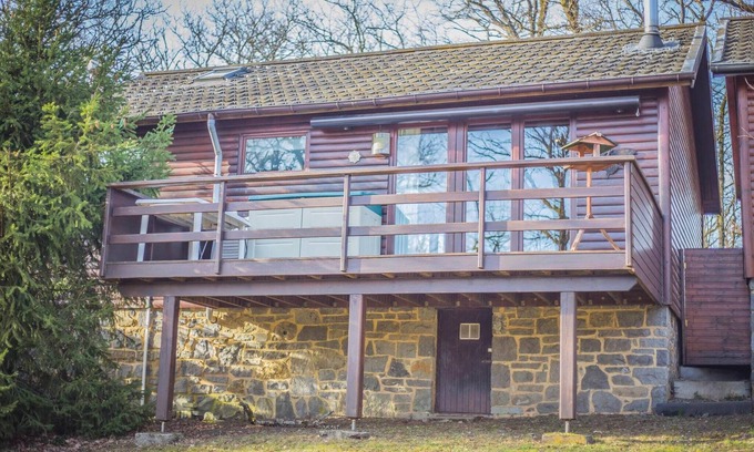 Somme-Leuze Ski Chalet | Woodland Chalet in Heure Park