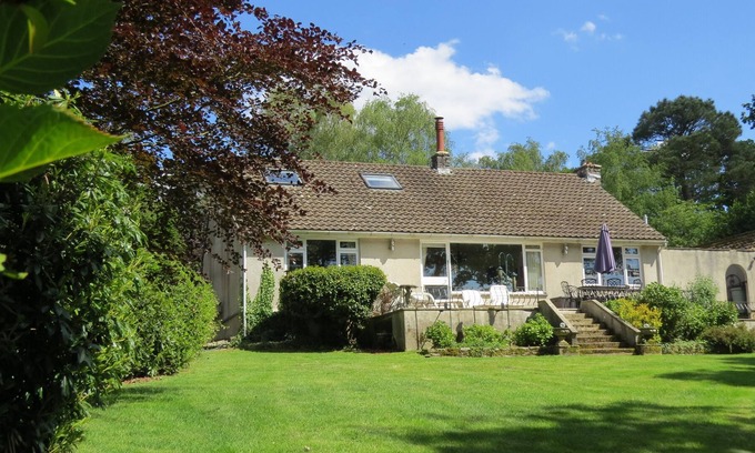 Longham Cottage | Woodland hideaway - HOT TUB - Sleeps 8 - Rose Award 2022