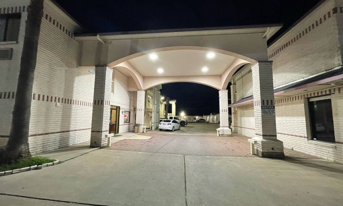 Rosenberg Hotel | Woodland Inn & Suites
