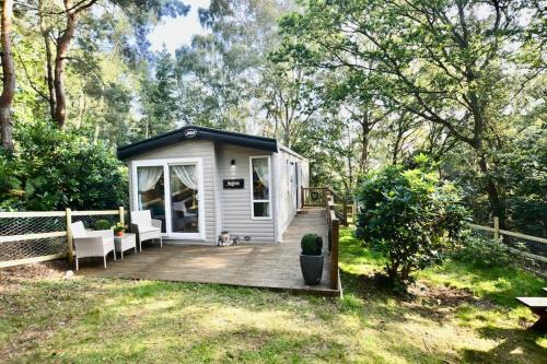 Weybourne House | Woodland lodge on Kelling Heath Park North Norfolk - Crabpot Cottages Sheringham