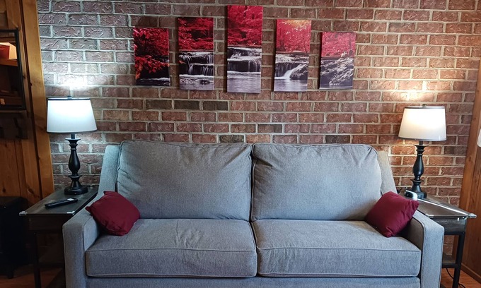 Bradley Apartment | Woodland Loft