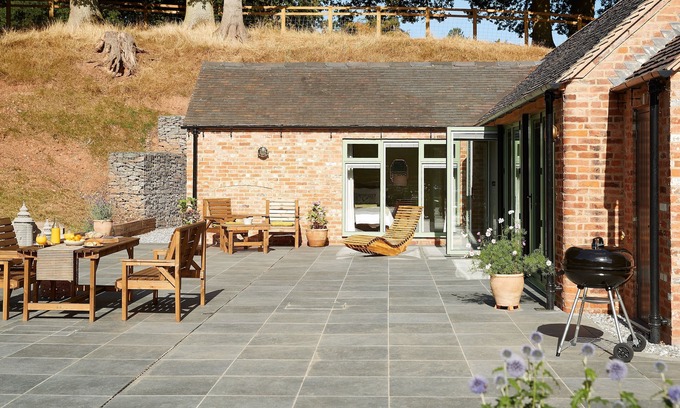 Rosliston Cottage | Woodland Retreat is the ideal romantic getaway. Surrounded by woodland and several walking routes an