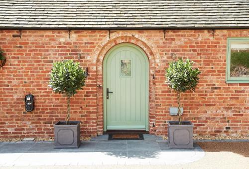 Rosliston House | Woodland Retreat
