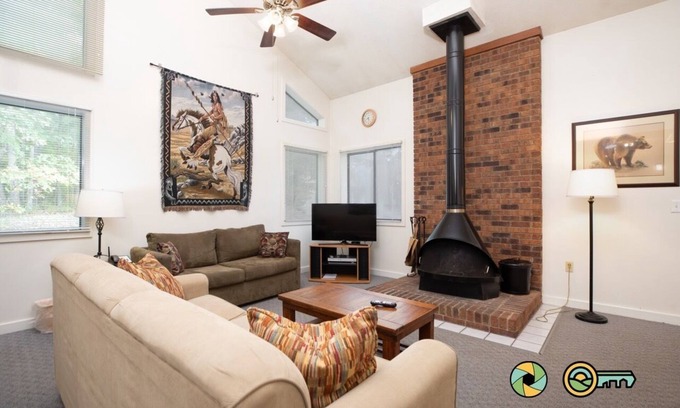 Basye House | Woodland Retreat (#97A) | Quiet area | Minutes to Bryce Resort!