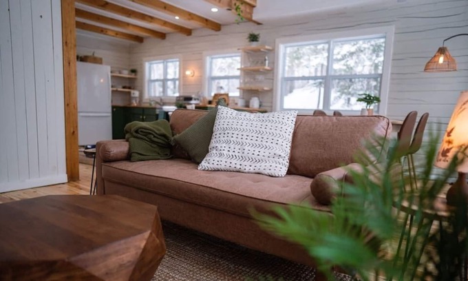 Low Cabin | woodland retreat