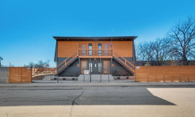 Fort Worth House | Woodland Retreat - Hidden Gem - Ace Location