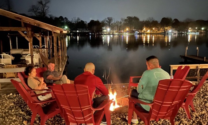 Royal House | Woodland Shore Lake House