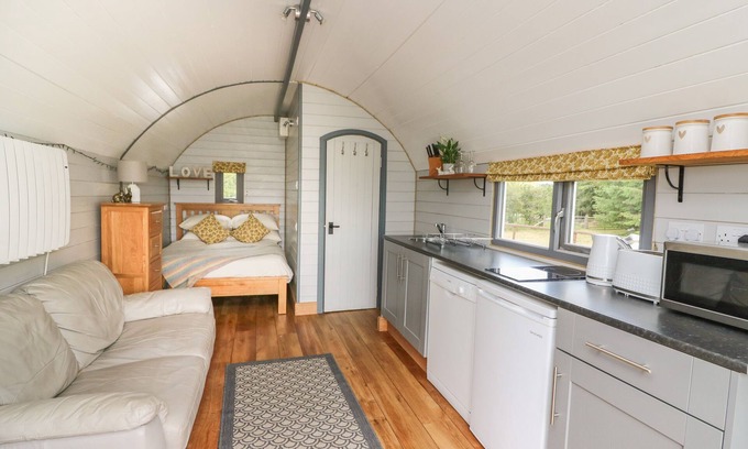 Rhayader Cottage | Woodland View