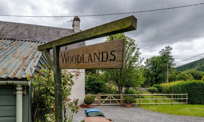 Blair Atholl Cottage | Woodlands Blair Atholl - sleeps 8 guests in 4 bedrooms