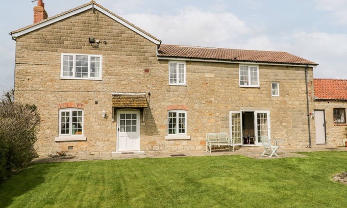 West Heslerton Cottage | WOODLANDS COTTAGE, pet friendly, with open fire in Snainton