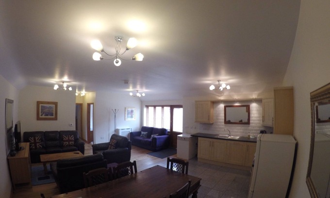 East Drayton Cottage | Woodlands Cottage, ideally located for Lincoln and Newark Showgrounds