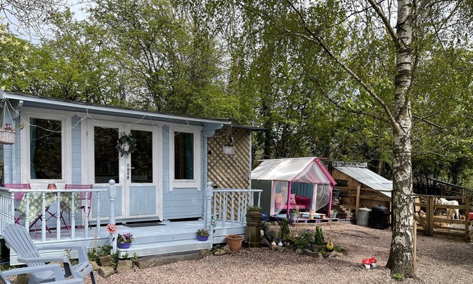 Buckley House | Woodlands Lodge - come and enjoy the good life