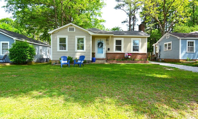 Tupelo Cottage | Woodlawn Cottage Joyner Area Sleeps 8