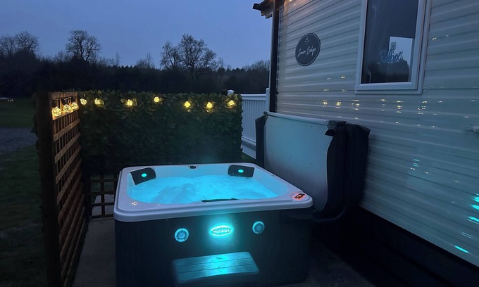 Swannington Cottage | Woodpecker Lodge