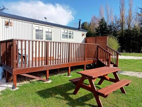 Boston Other | Woodpecker Shepherds Hut