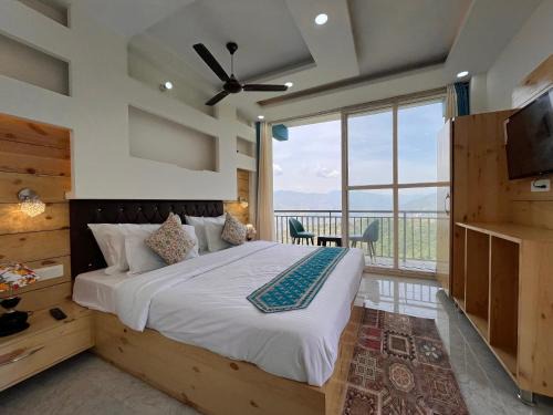 Dahej Hotel | Woods Villa Cottages Manali - 1,2,3,4 Cottages & Villas Available in manali with scenic mountain view