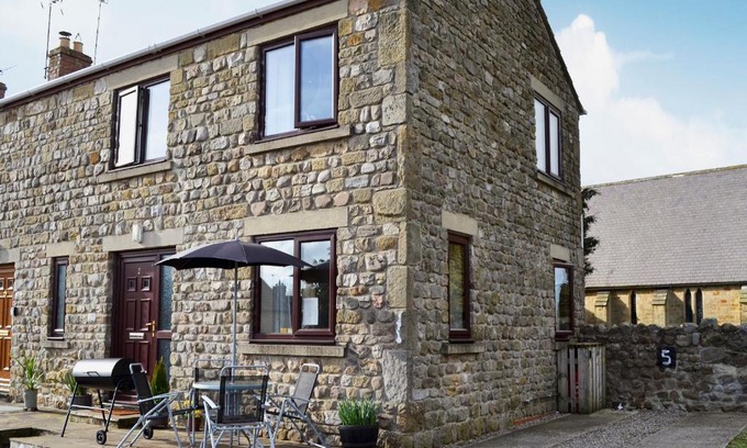 Grewelthorpe House | Woodside Cottage