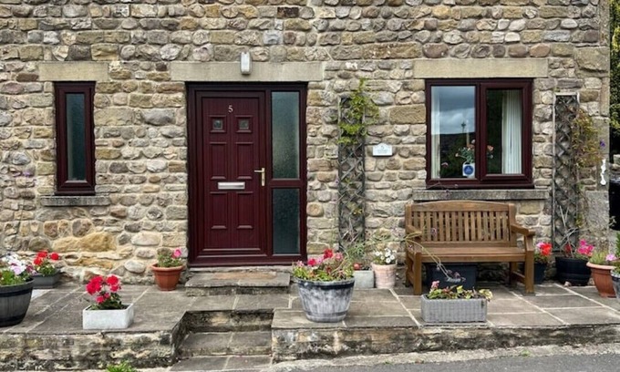Grewelthorpe Cottage | Woodside Cottage, Grewelthorpe , Nr Masham 4 Person Cottage