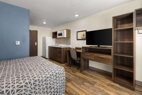 Bowling Green Hotel | WoodSpring Suites Bowling Green I-65